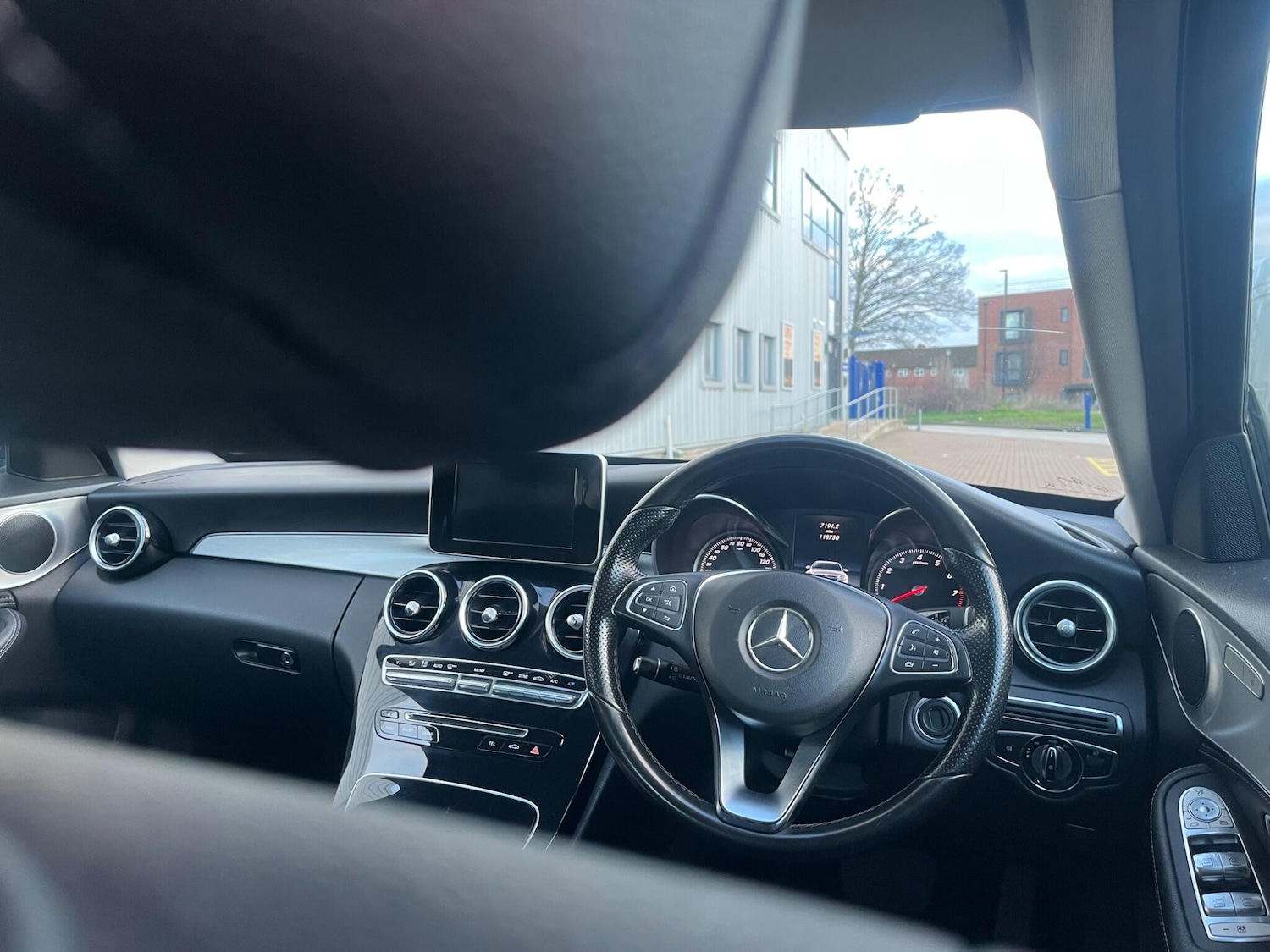 Used Mercedes-Benz C Class 2015 for sale - 77456422: Photo 33