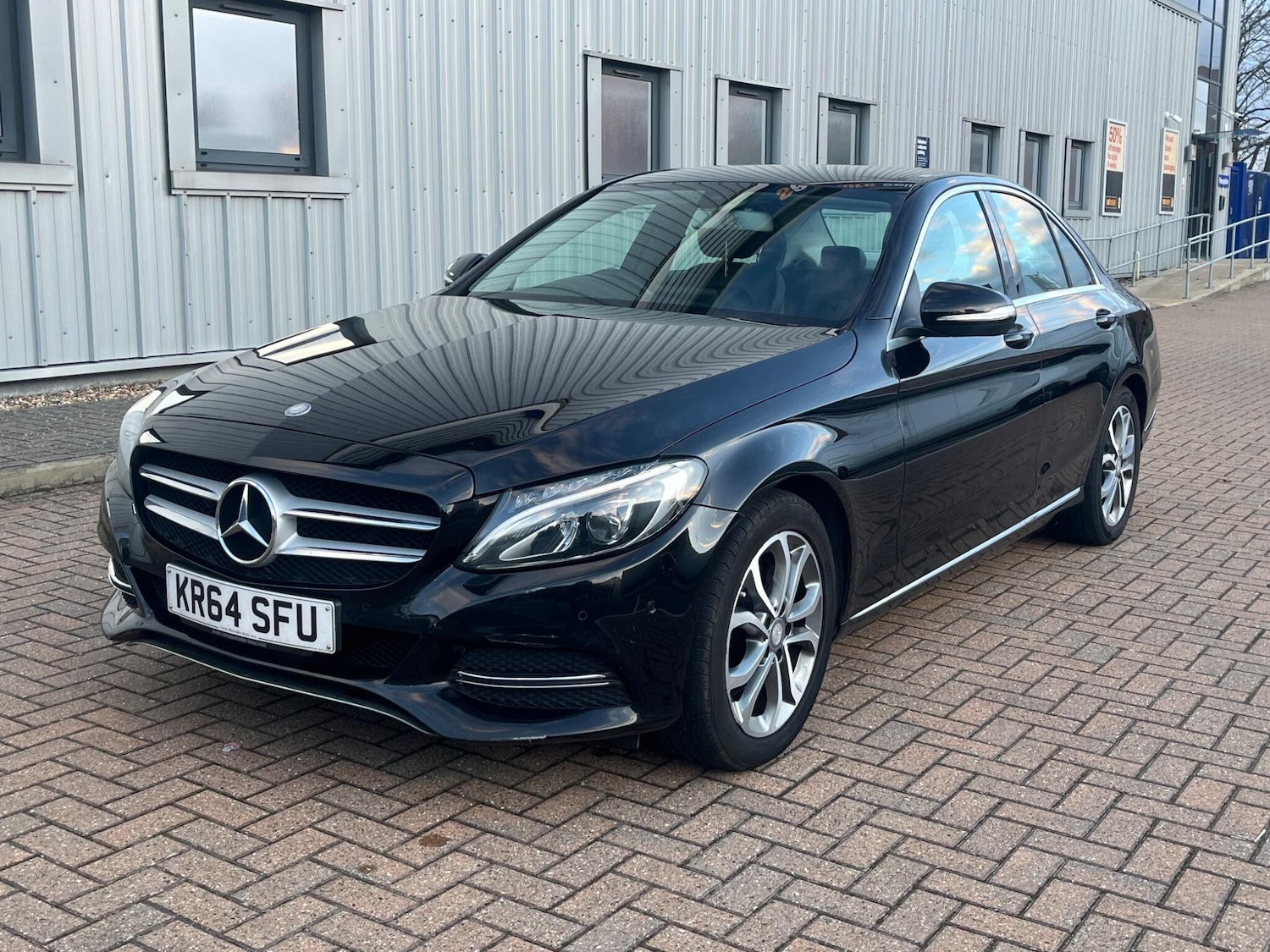 Used Mercedes-Benz C Class 2015 for sale - 77456422: Photo 4