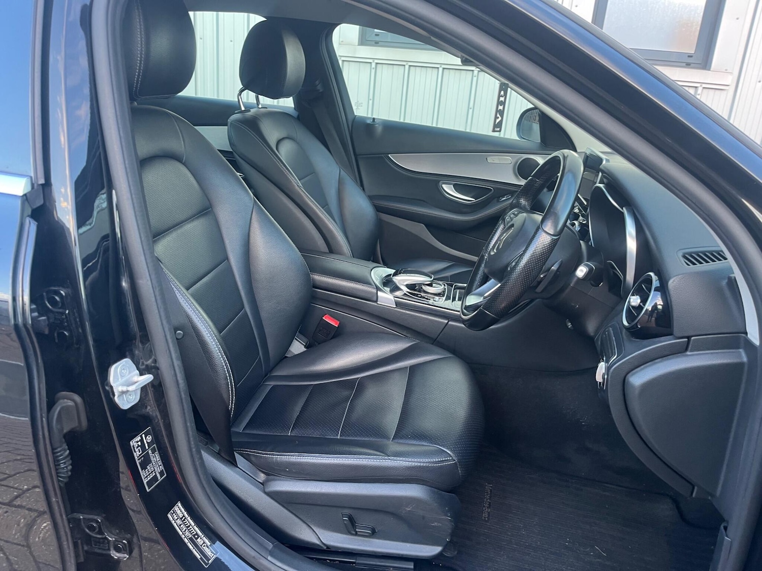 Used Mercedes-Benz C Class 2015 for sale - 77456422: Photo 41