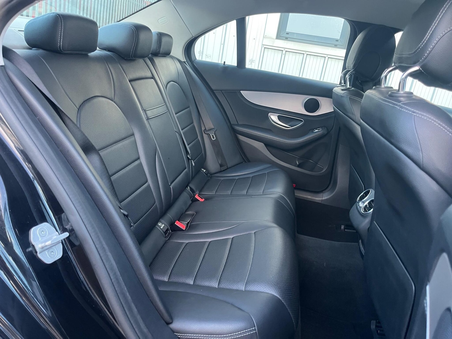 Used Mercedes-Benz C Class 2015 for sale - 77456422: Photo 46