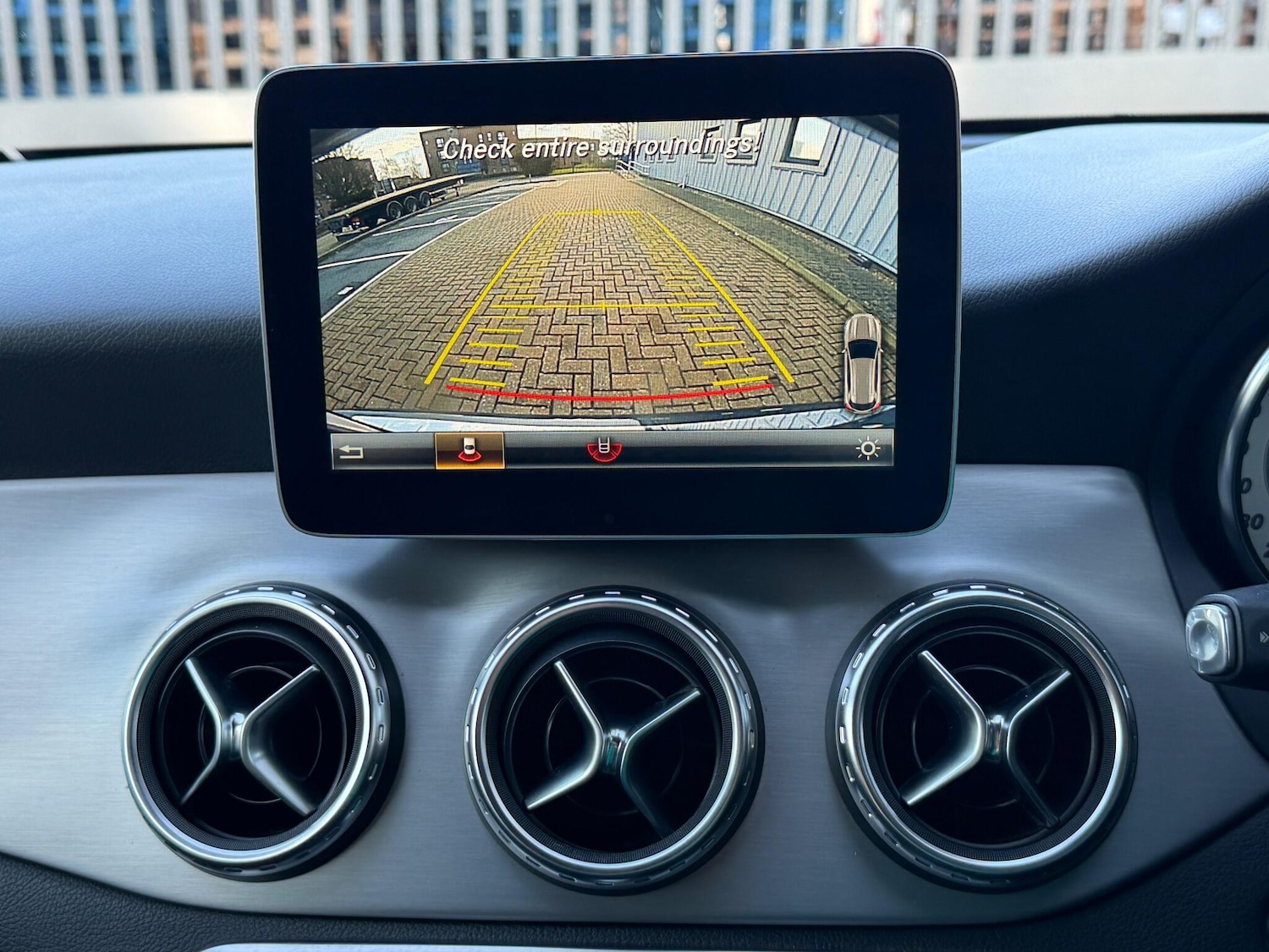 Used Mercedes-Benz GLA 2016 for sale - 76952723: Photo 51