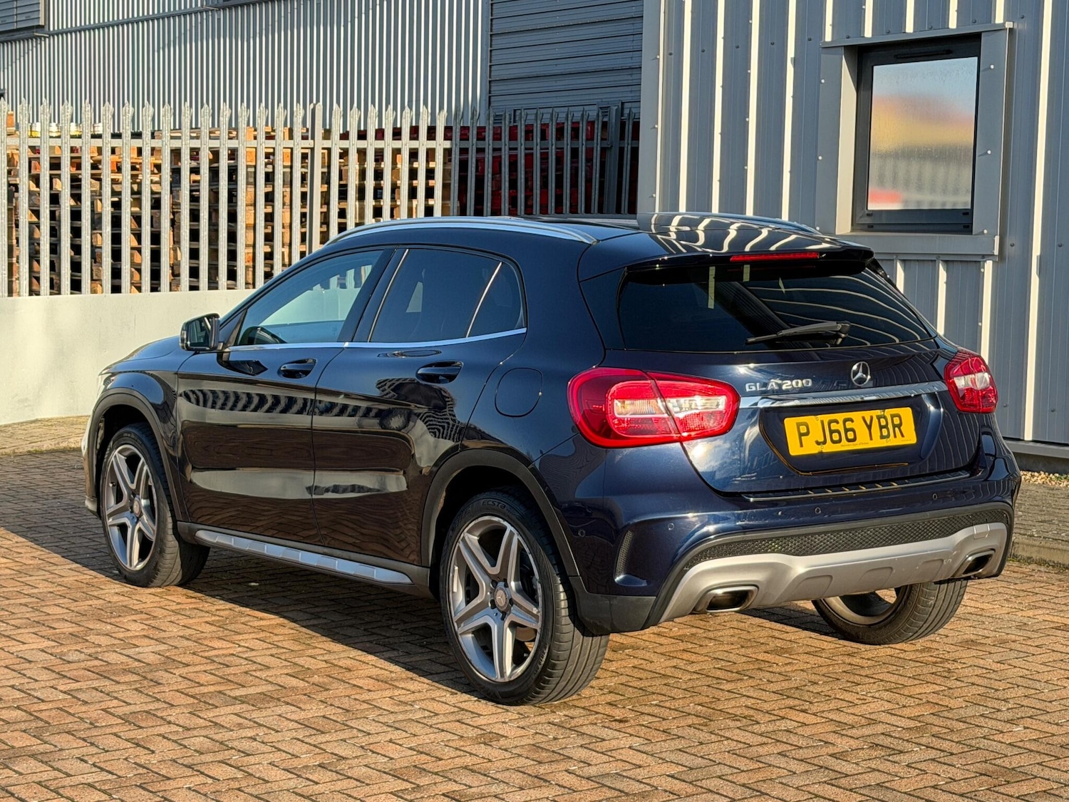 Used Mercedes-Benz GLA 2016 for sale - 76952723: Photo 7