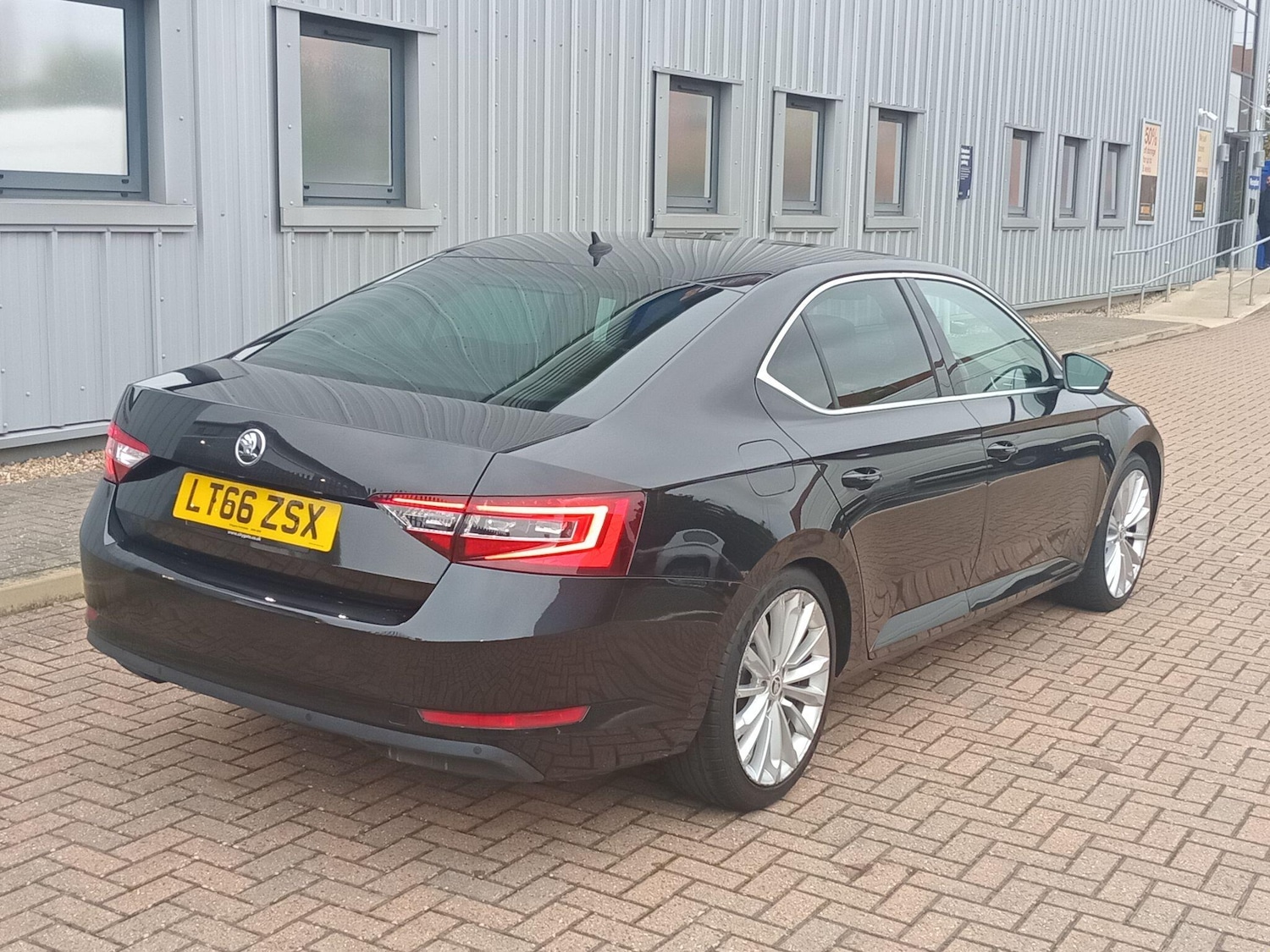 Used Skoda Superb 2016 for sale - 76295761: Photo 16