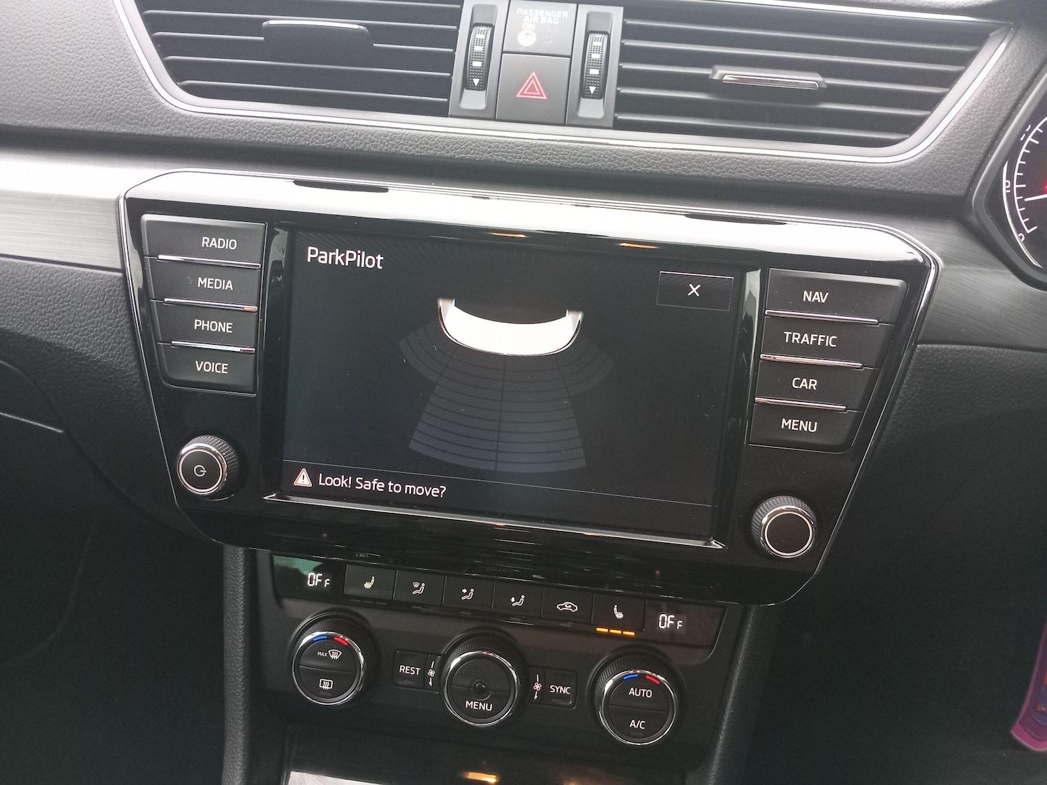 Used Skoda Superb 2016 for sale - 76295761: Photo 42