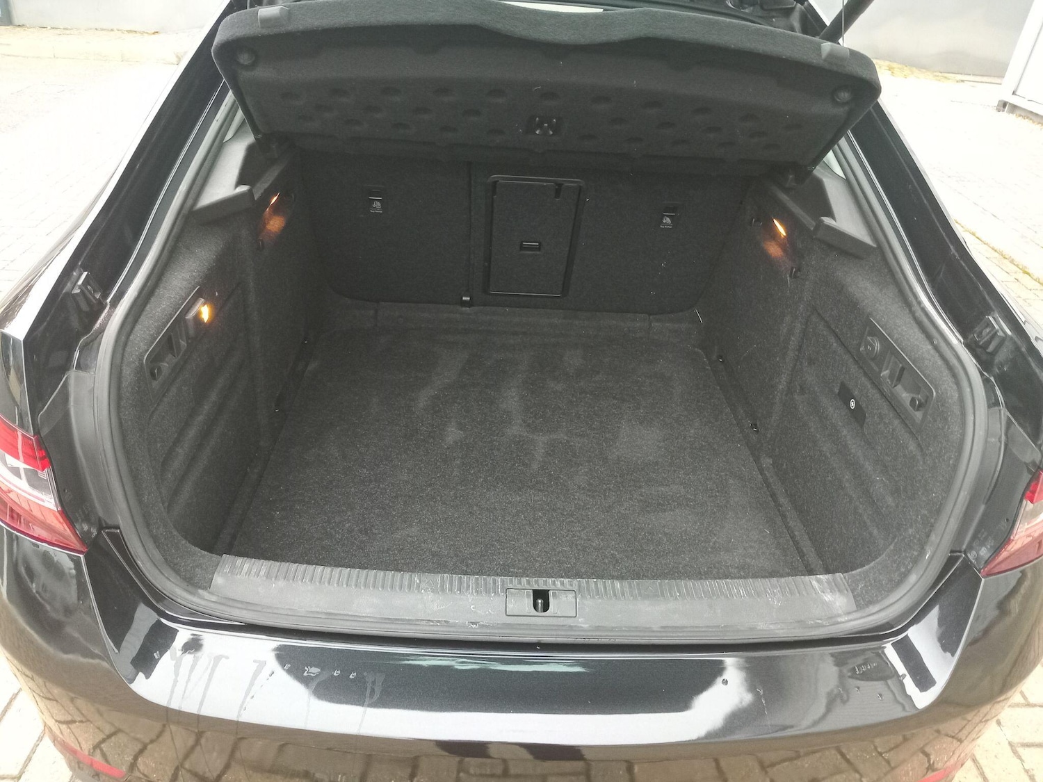 Used Skoda Superb 2016 for sale - 76295761: Photo 48