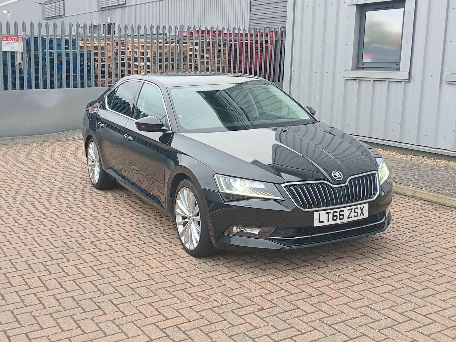 Used Skoda Superb 2016 for sale - 76295761: Photo 5