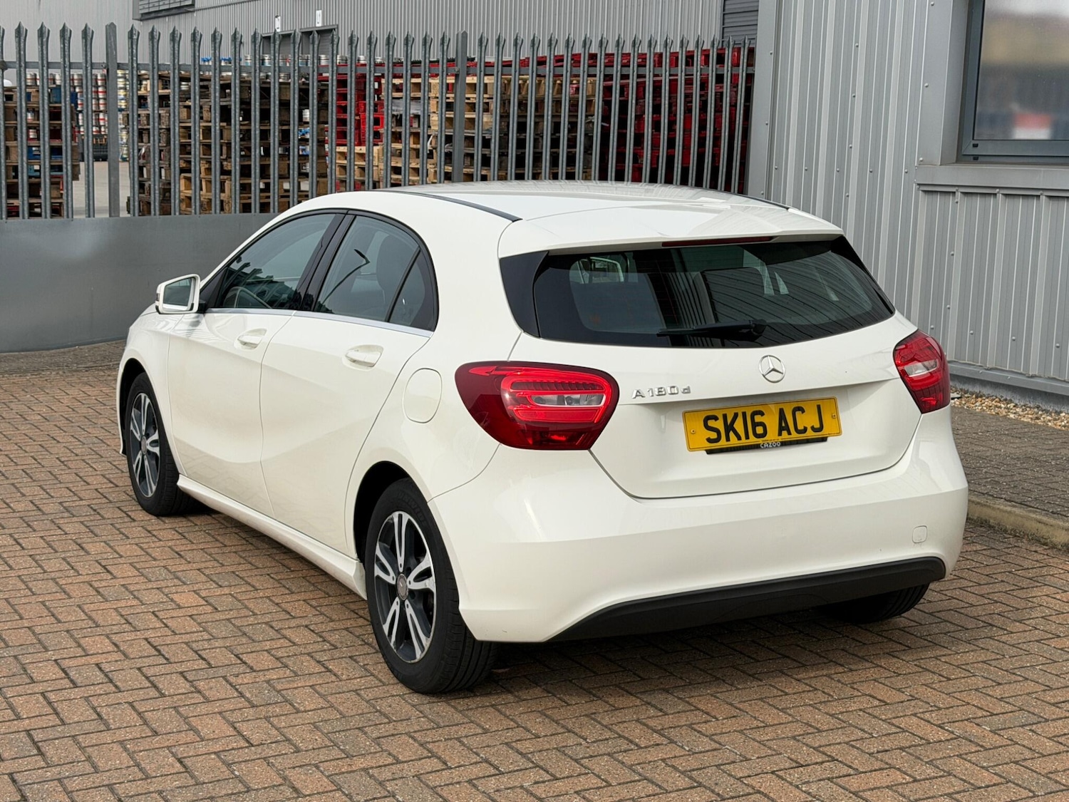 Used Mercedes-Benz A-Class 2016 for sale - 77982352: Photo 4