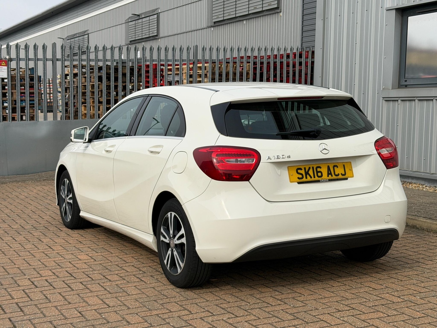 Used Mercedes-Benz A-Class 2016 for sale - 77982352: Photo 9