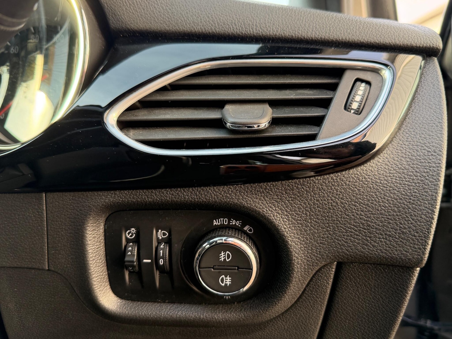 Used Vauxhall Astra 2017 for sale - 76561471: Photo 32