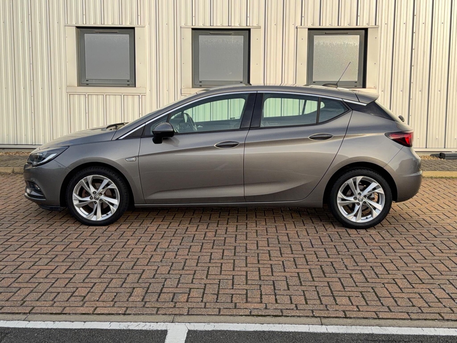Used Vauxhall Astra 2017 for sale - 76561471: Photo 5