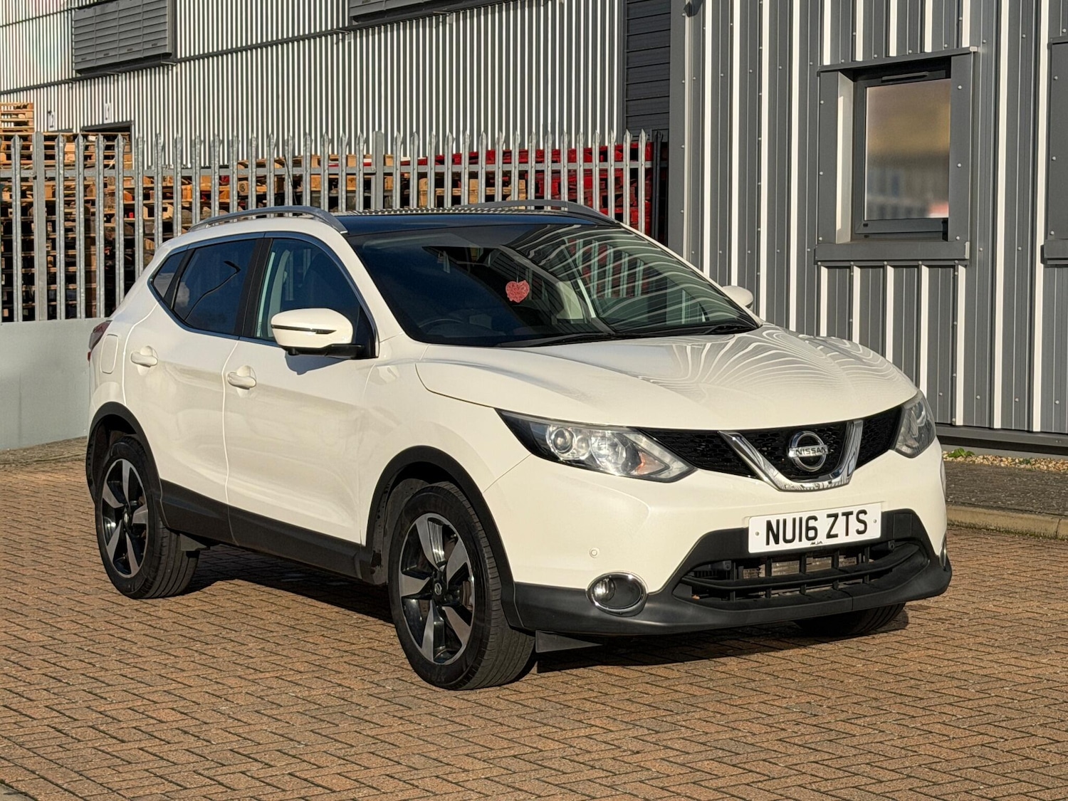 Used Nissan Qashqai 2016 for sale - 76899121: Photo 1