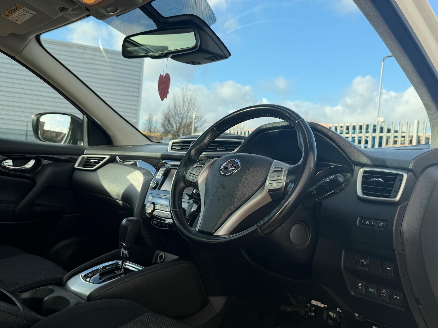 Used Nissan Qashqai 2016 for sale - 76899121: Photo 16