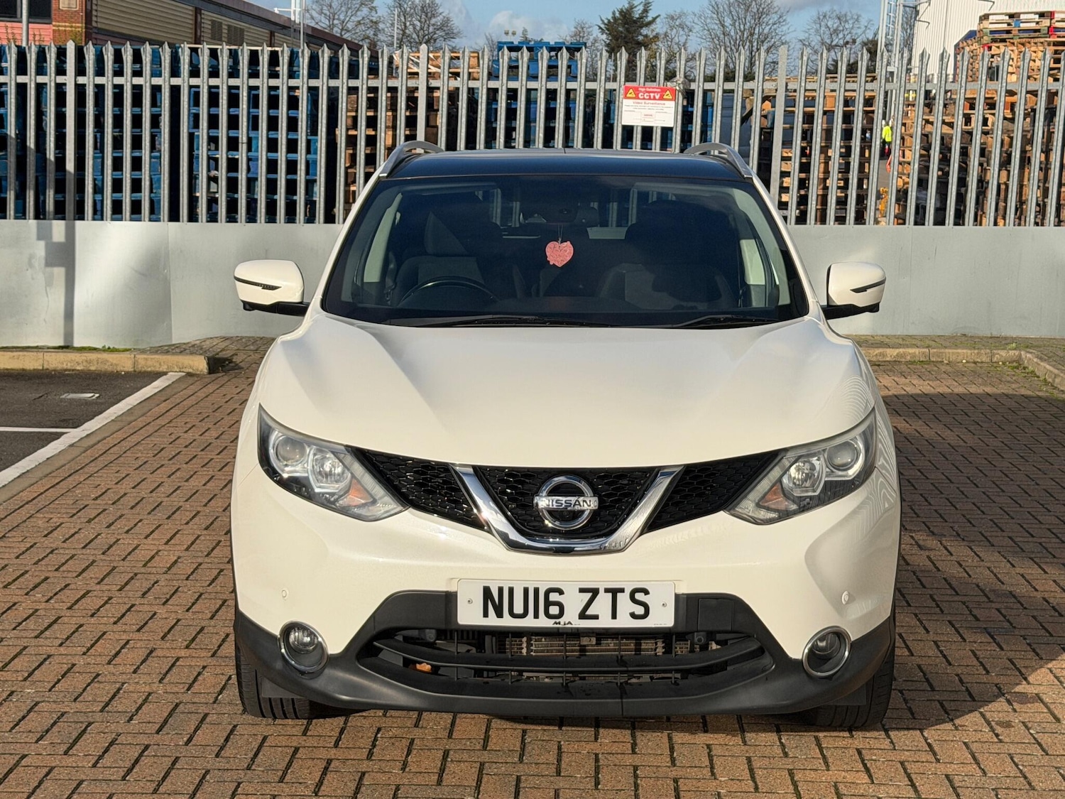 Used Nissan Qashqai 2016 for sale - 76899121: Photo 3