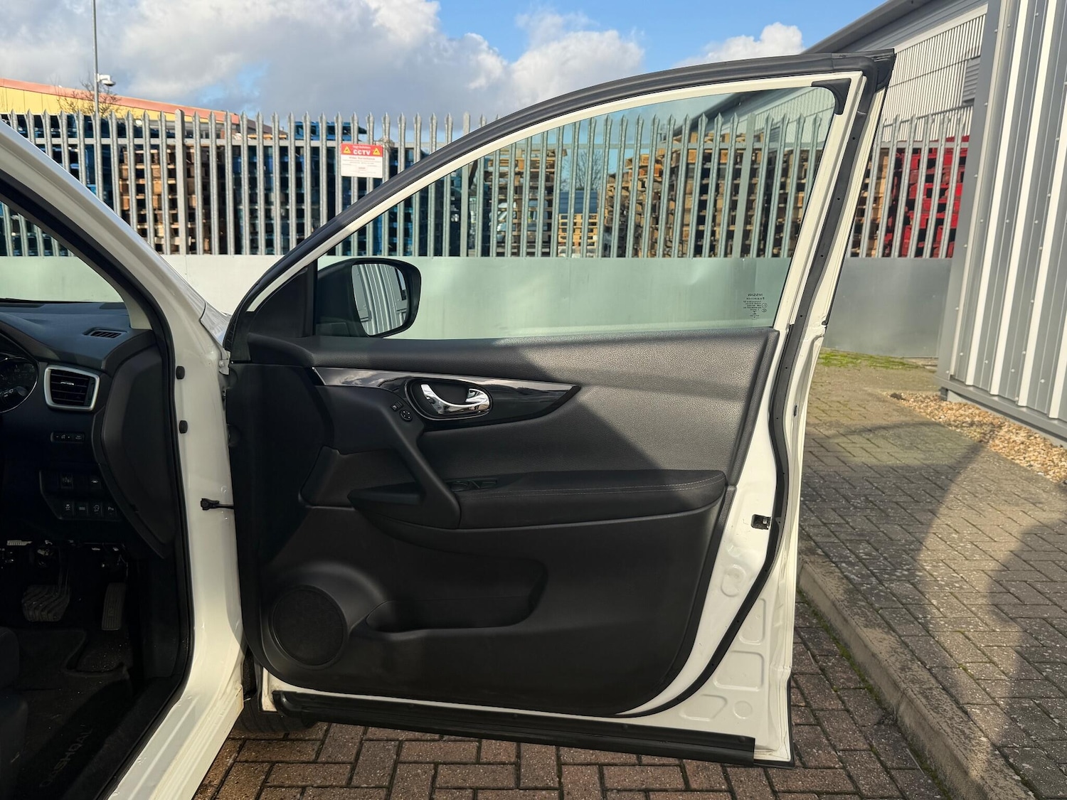 Used Nissan Qashqai 2016 for sale - 76899121: Photo 31