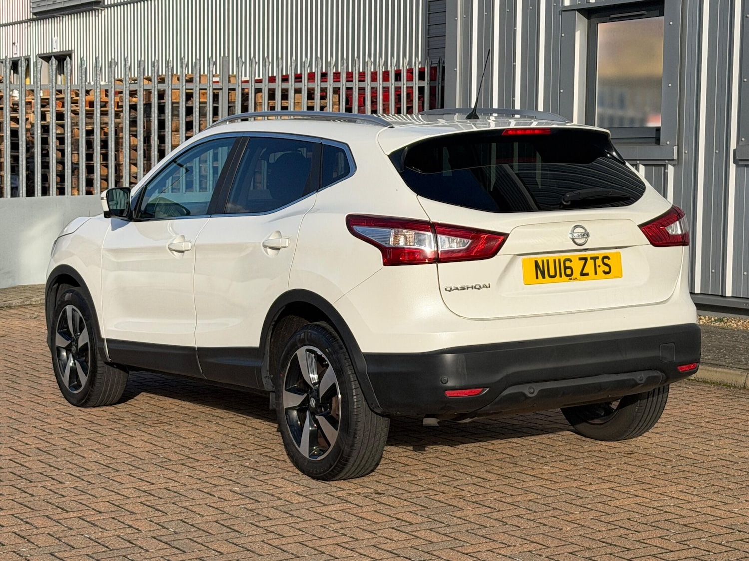 Used Nissan Qashqai 2016 for sale - 76899121: Photo 4