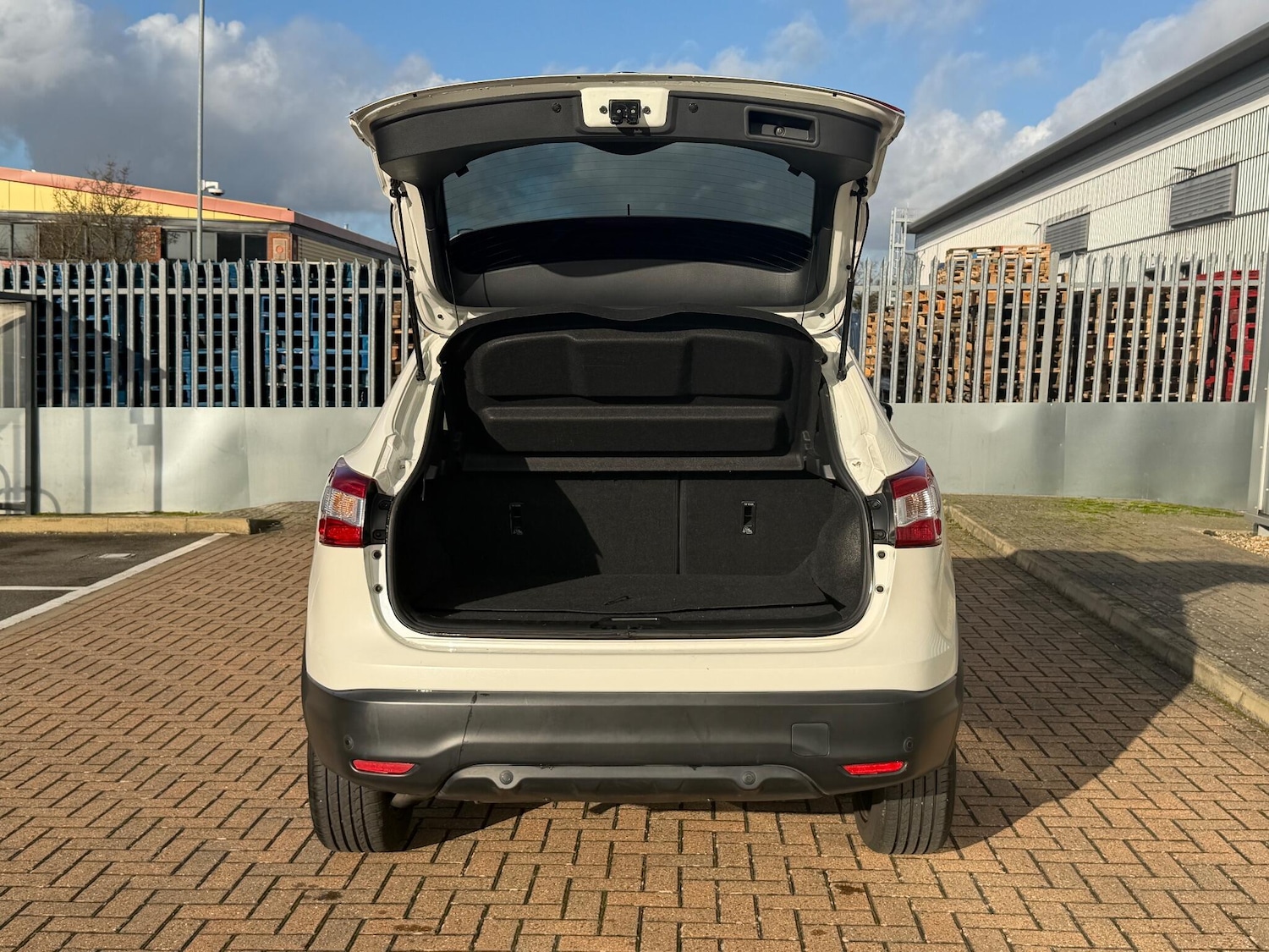 Used Nissan Qashqai 2016 for sale - 76899121: Photo 47