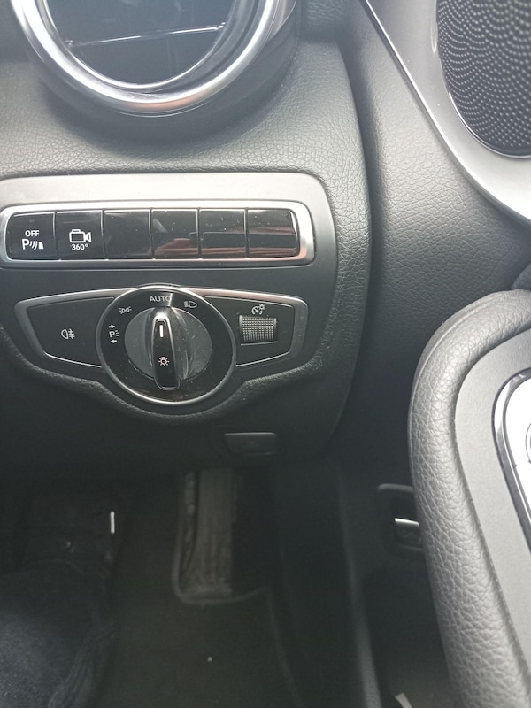 Used Mercedes-Benz GLC 2016 for sale - 76270798: Photo 33