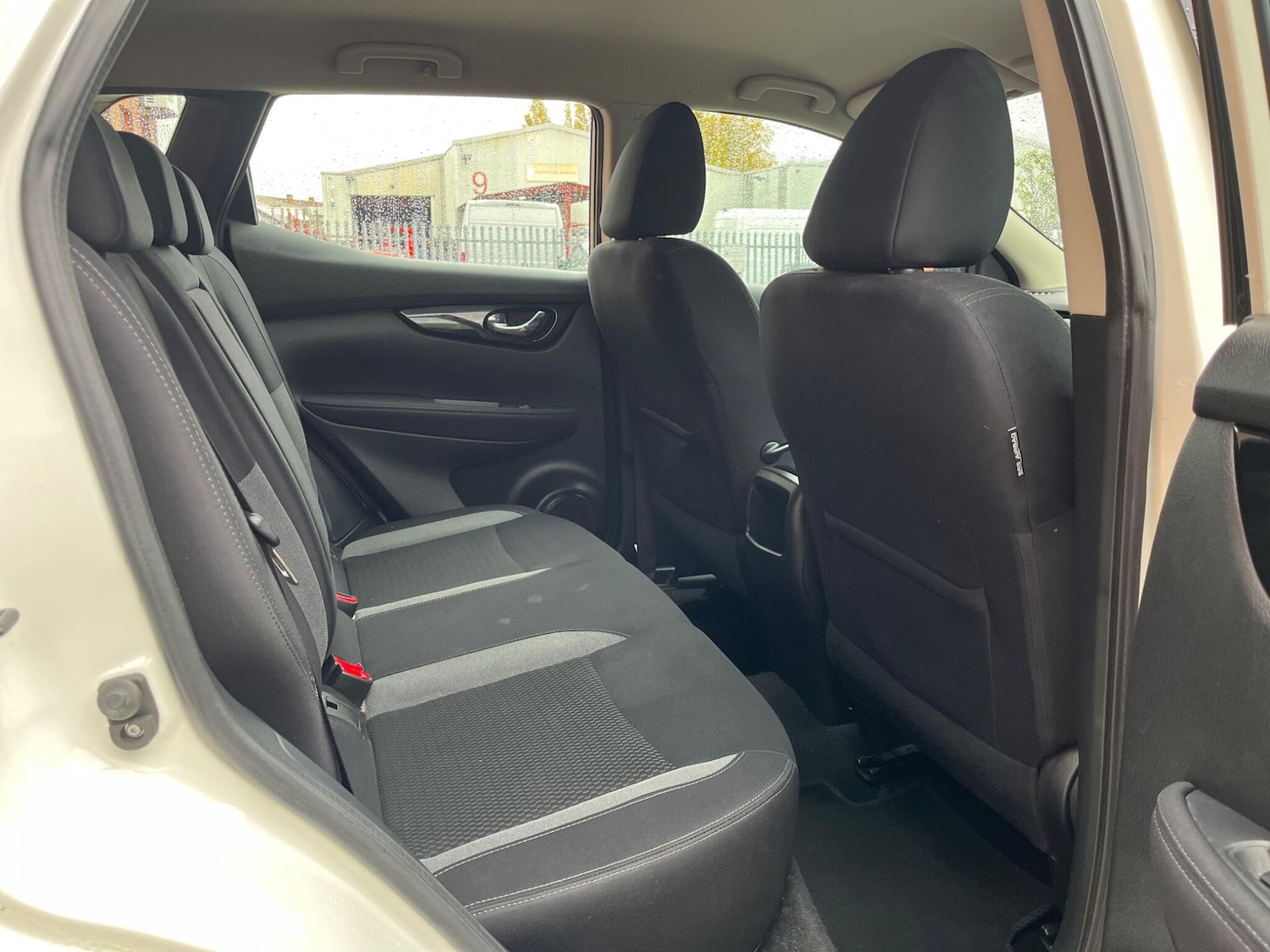 Used Nissan Qashqai 2017 for sale - 76433257: Photo 33