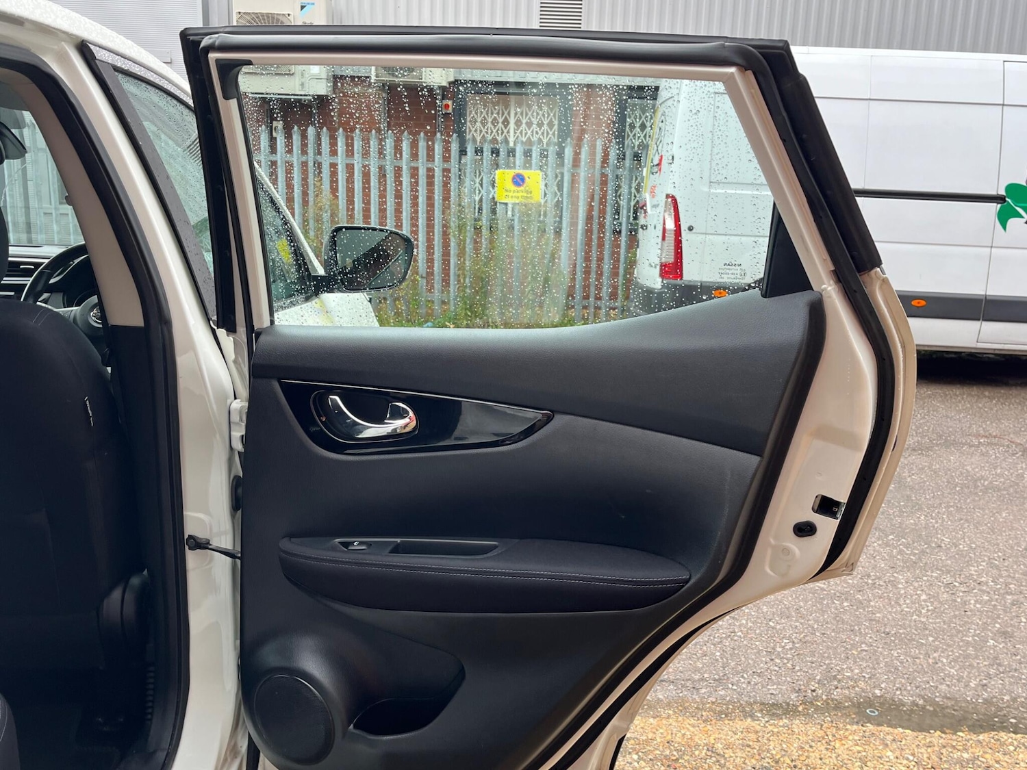 Used Nissan Qashqai 2017 for sale - 76433257: Photo 56