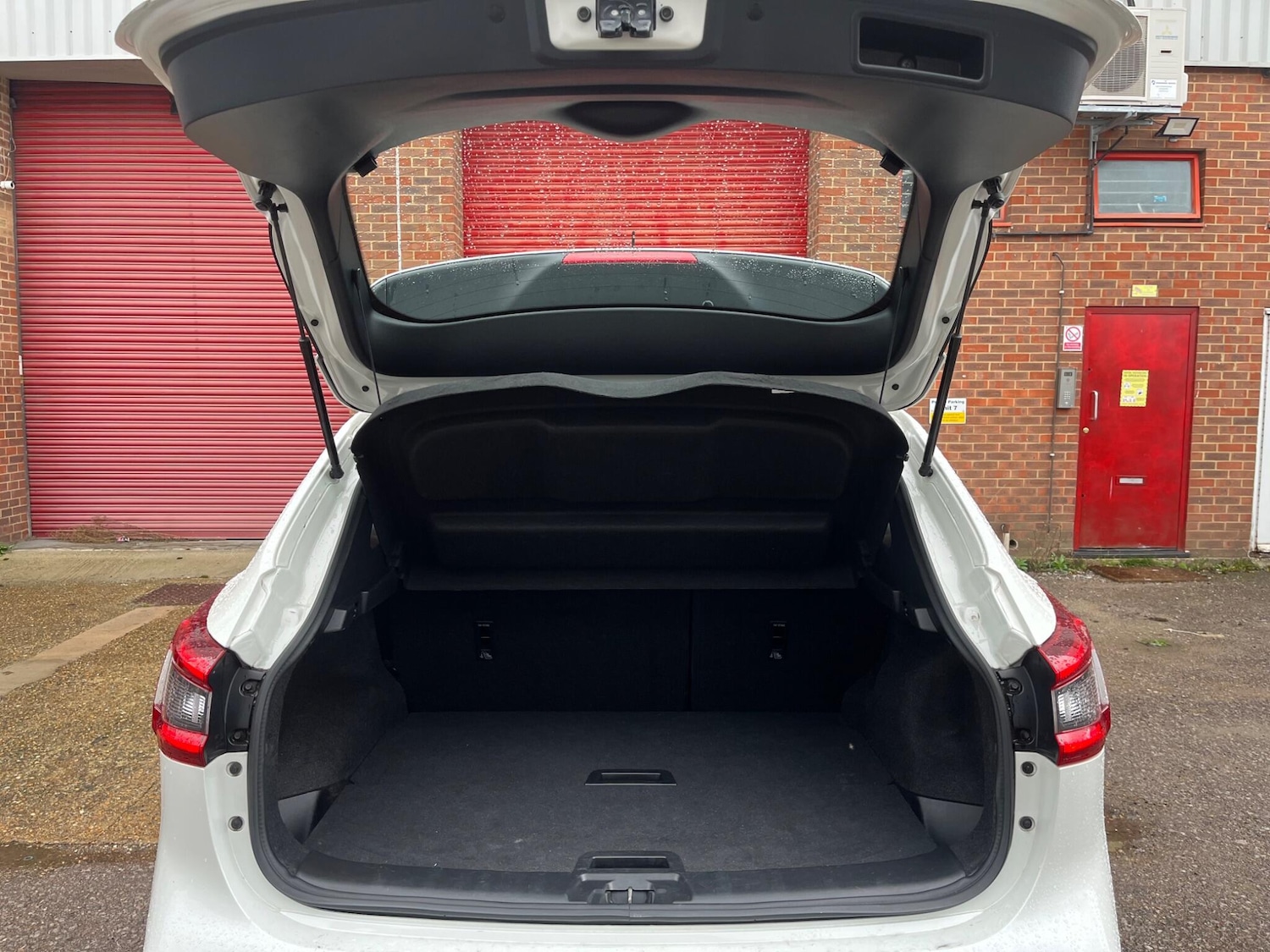 Used Nissan Qashqai 2017 for sale - 76433257: Photo 74