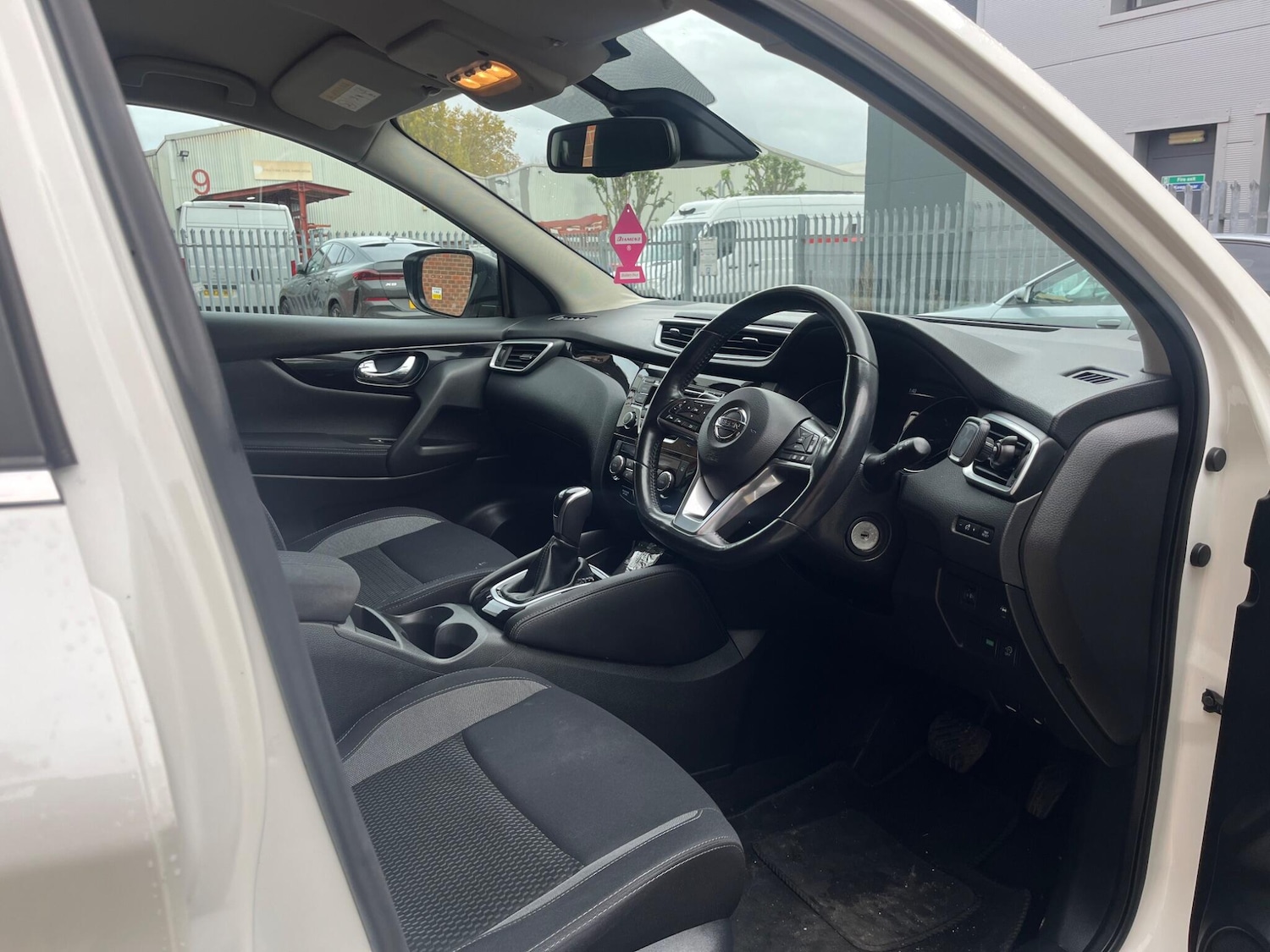 Used Nissan Qashqai 2017 for sale - 76433257: Photo 87