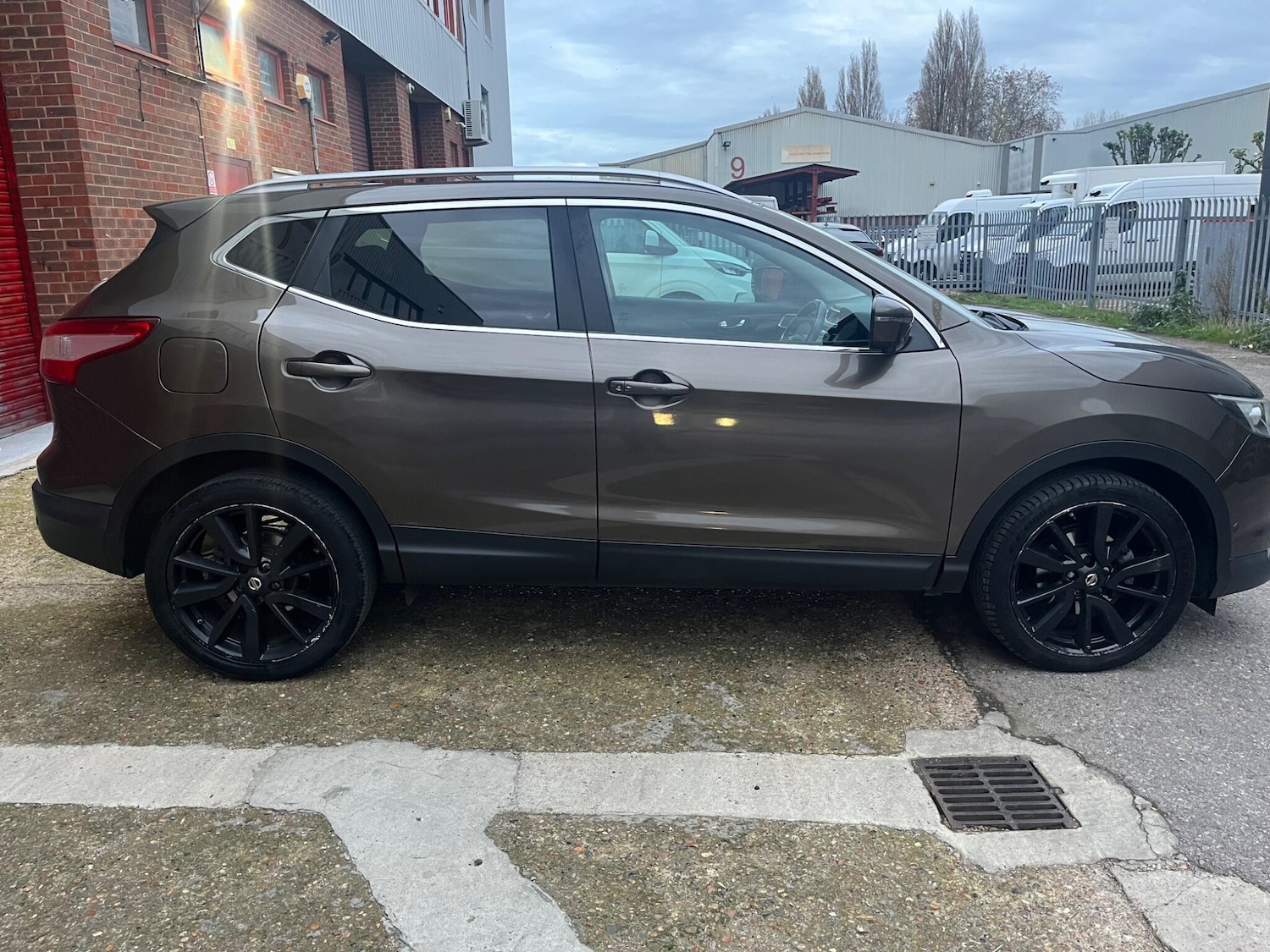 Used Nissan Qashqai 2015 for sale - 76596918: Photo 25