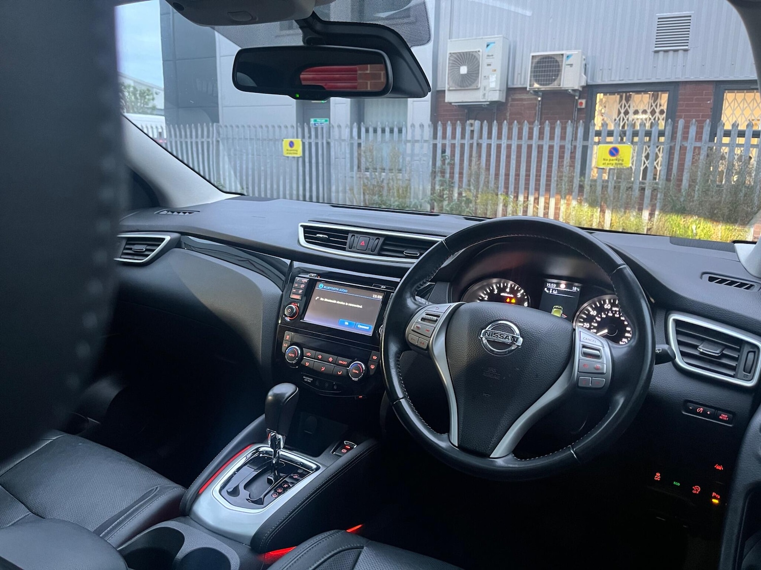 Used Nissan Qashqai 2015 for sale - 76596918: Photo 33