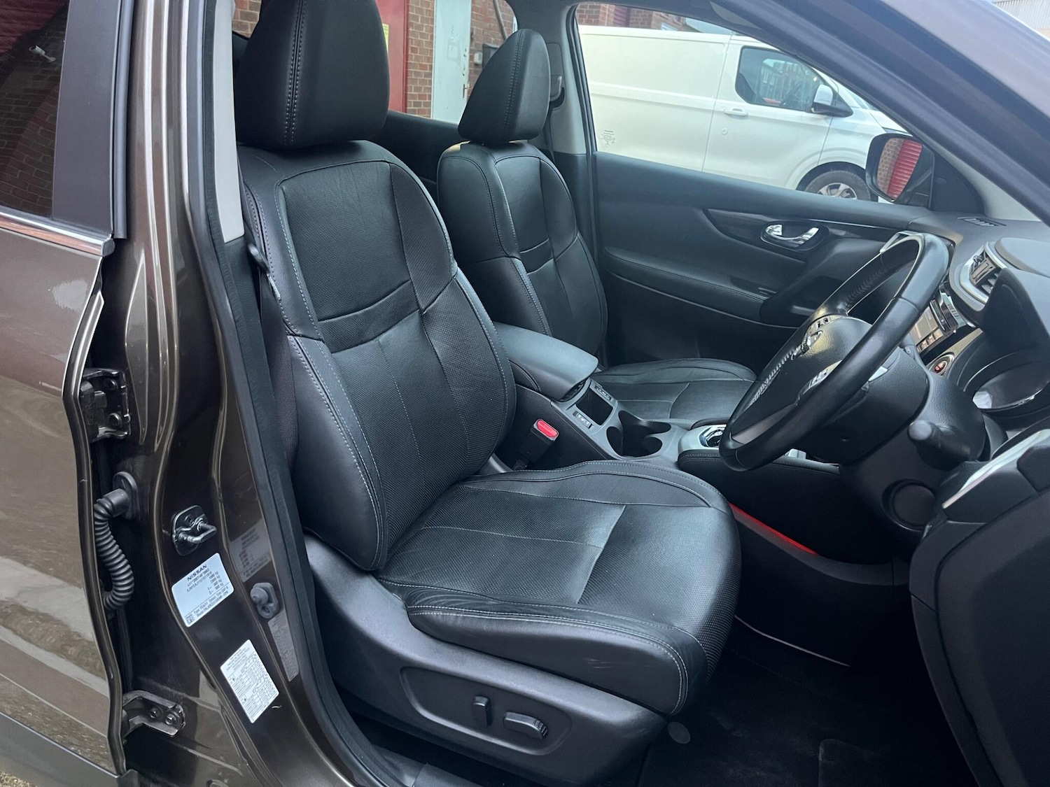 Used Nissan Qashqai 2015 for sale - 76596918: Photo 37