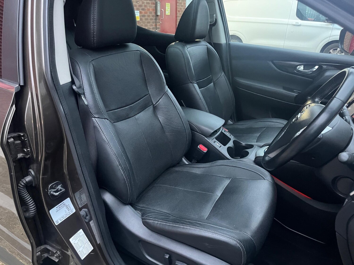 Used Nissan Qashqai 2015 for sale - 76596918: Photo 38