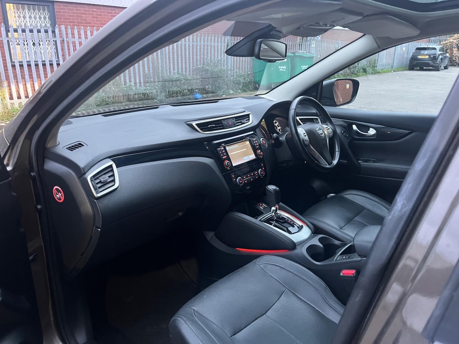 Used Nissan Qashqai 2015 for sale - 76596918: Photo 84