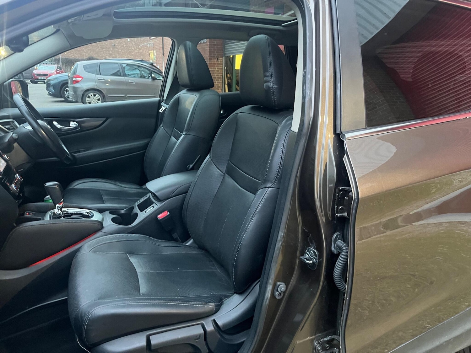 Used Nissan Qashqai 2015 for sale - 76596918: Photo 86