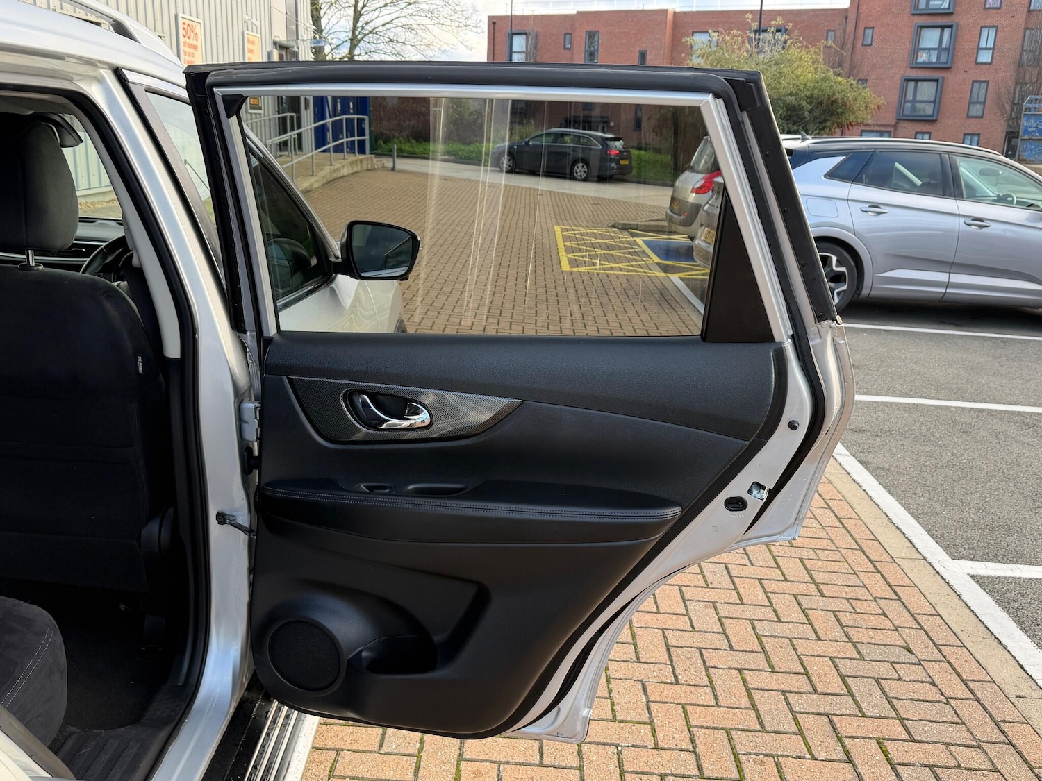 Used Nissan X-Trail 2015 for sale - 76633089: Photo 38