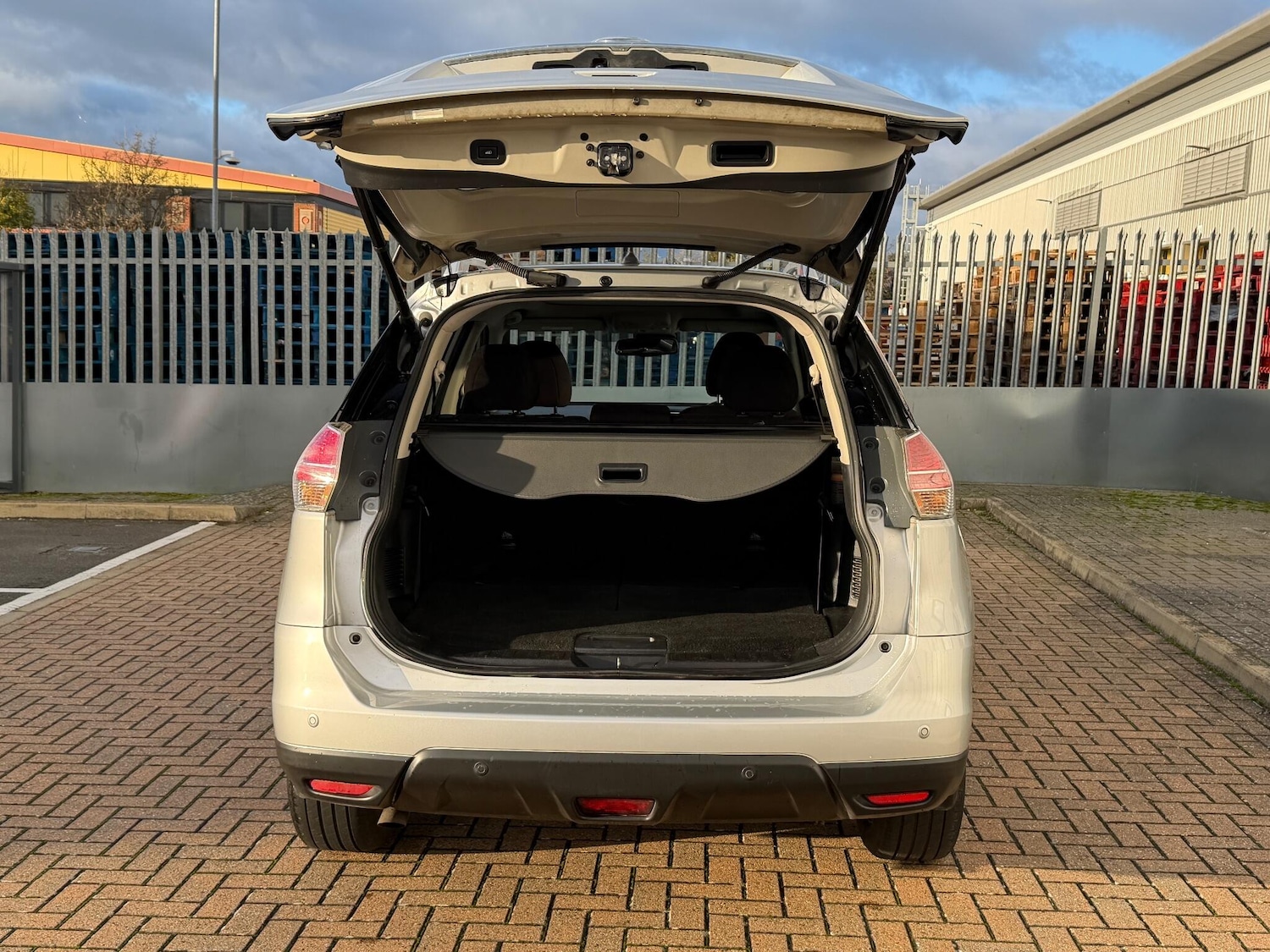 Used Nissan X-Trail 2015 for sale - 76633089: Photo 53