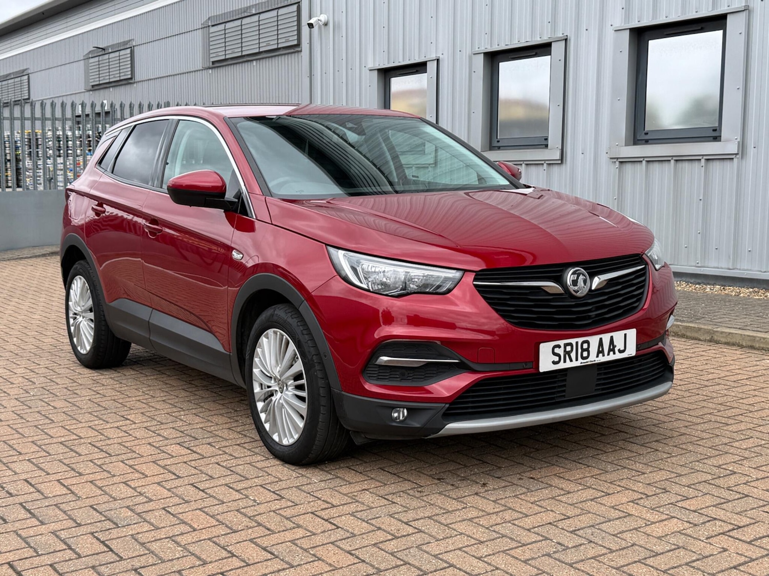 Used Vauxhall Grandland X 2018 for sale - 78062570: Photo 1