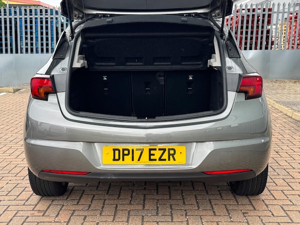 Used Vauxhall Astra 2017 for sale - 75071191: Photo 13