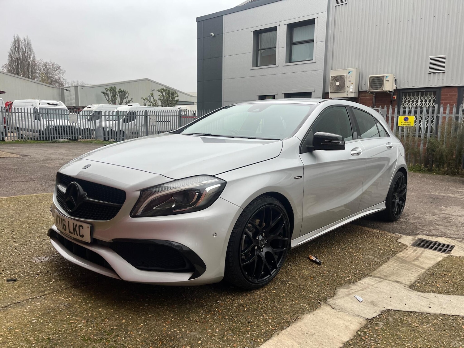 Used Mercedes-Benz A-Class 2016 for sale - 76596957: Photo 11