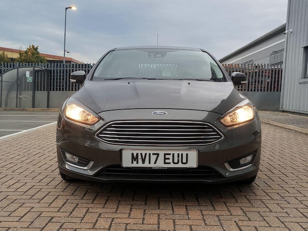 Used Ford Focus 2017 for sale - 76179829: Photo 2