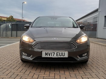 Used Ford Focus 2017 for sale - 76179829: Photo 2