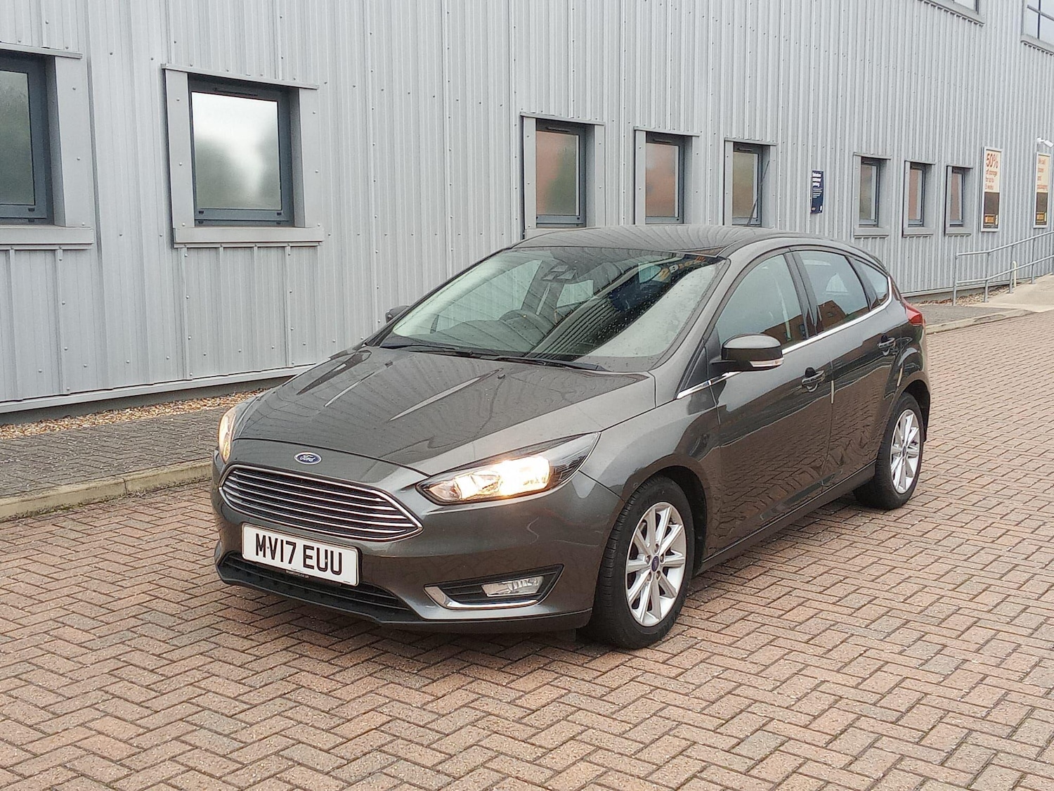 Used Ford Focus 2017 for sale - 76179829: Photo 3