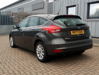 Used Ford Focus 2017 for sale - 76179829: Photo 4