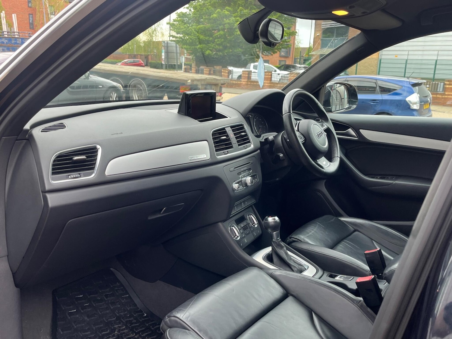 Used Audi Q3 2013 for sale - 78185110: Photo 25