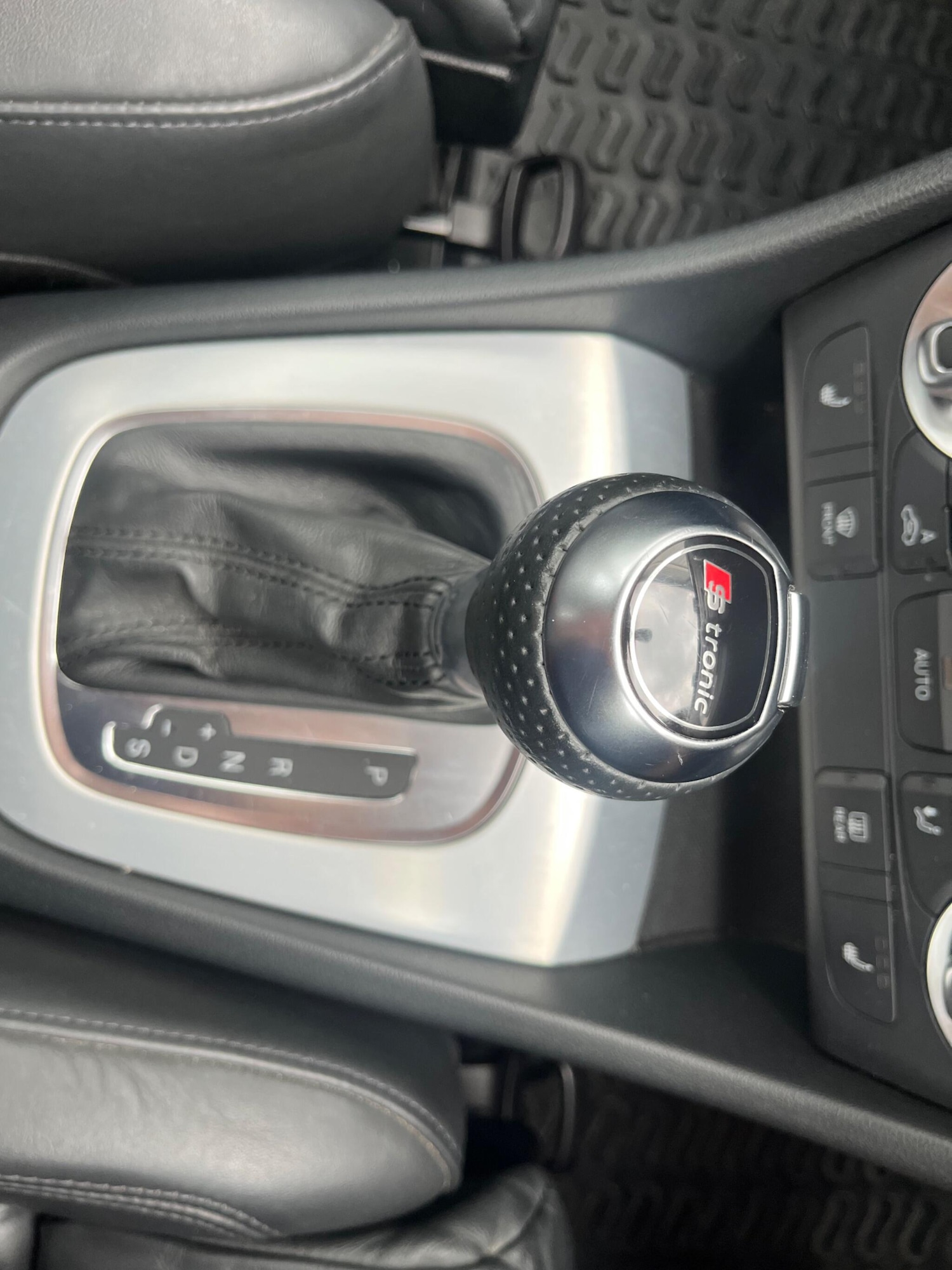 Used Audi Q3 2013 for sale - 78185110: Photo 26