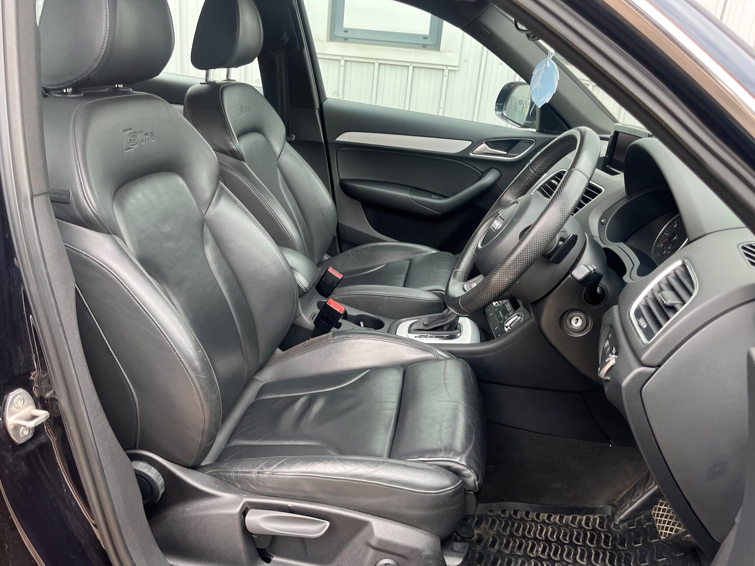 Used Audi Q3 2013 for sale - 78185110: Photo 28