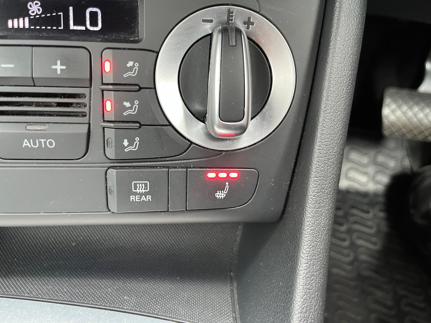 Used Audi Q3 2013 for sale - 78185110: Photo 45