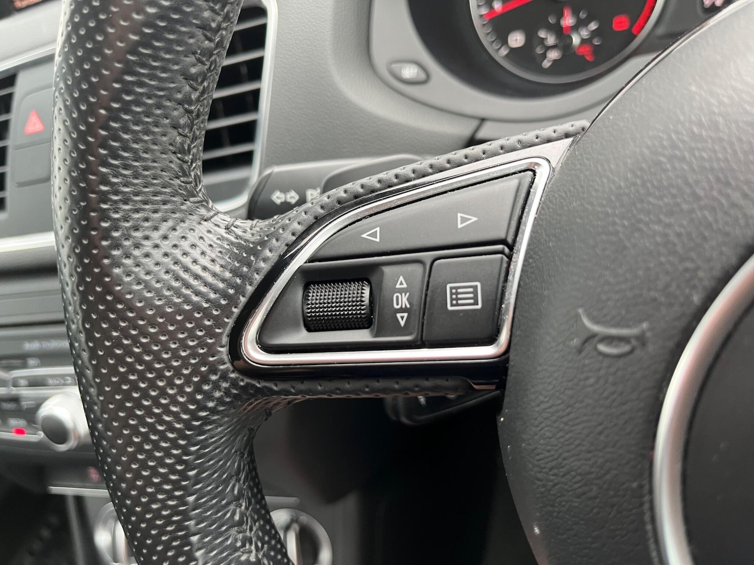 Used Audi Q3 2013 for sale - 78185110: Photo 47