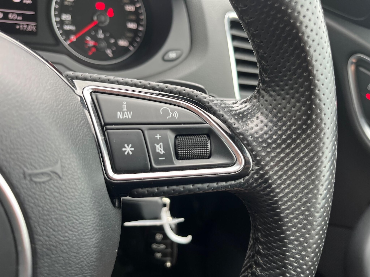 Used Audi Q3 2013 for sale - 78185110: Photo 48