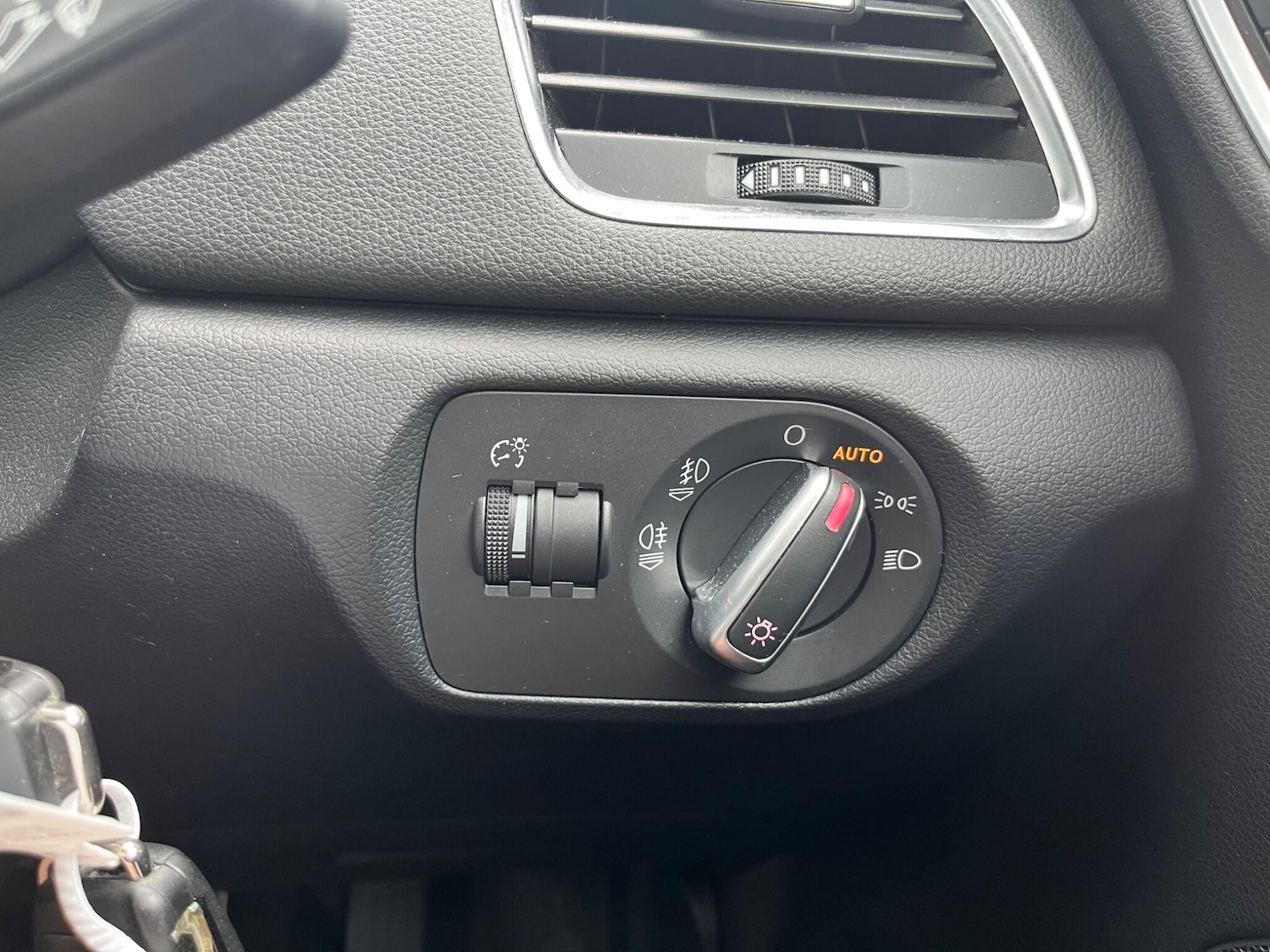 Used Audi Q3 2013 for sale - 78185110: Photo 50