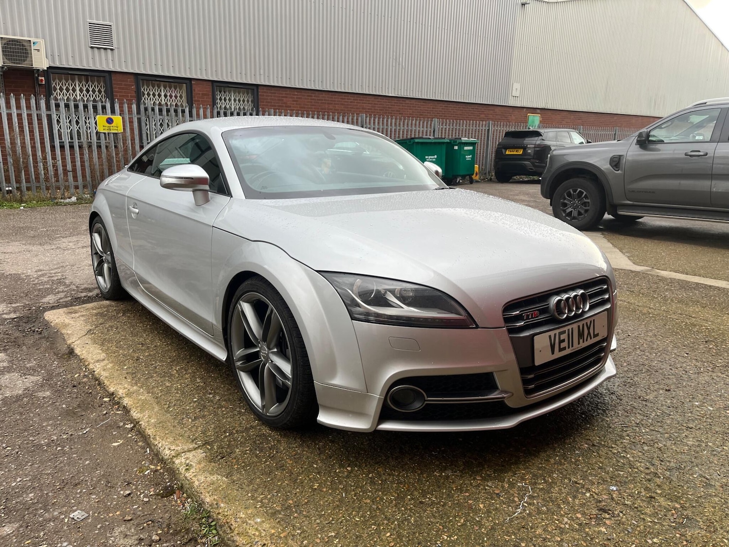 Used Audi TT 2011 for sale - 77305335: Photo 6