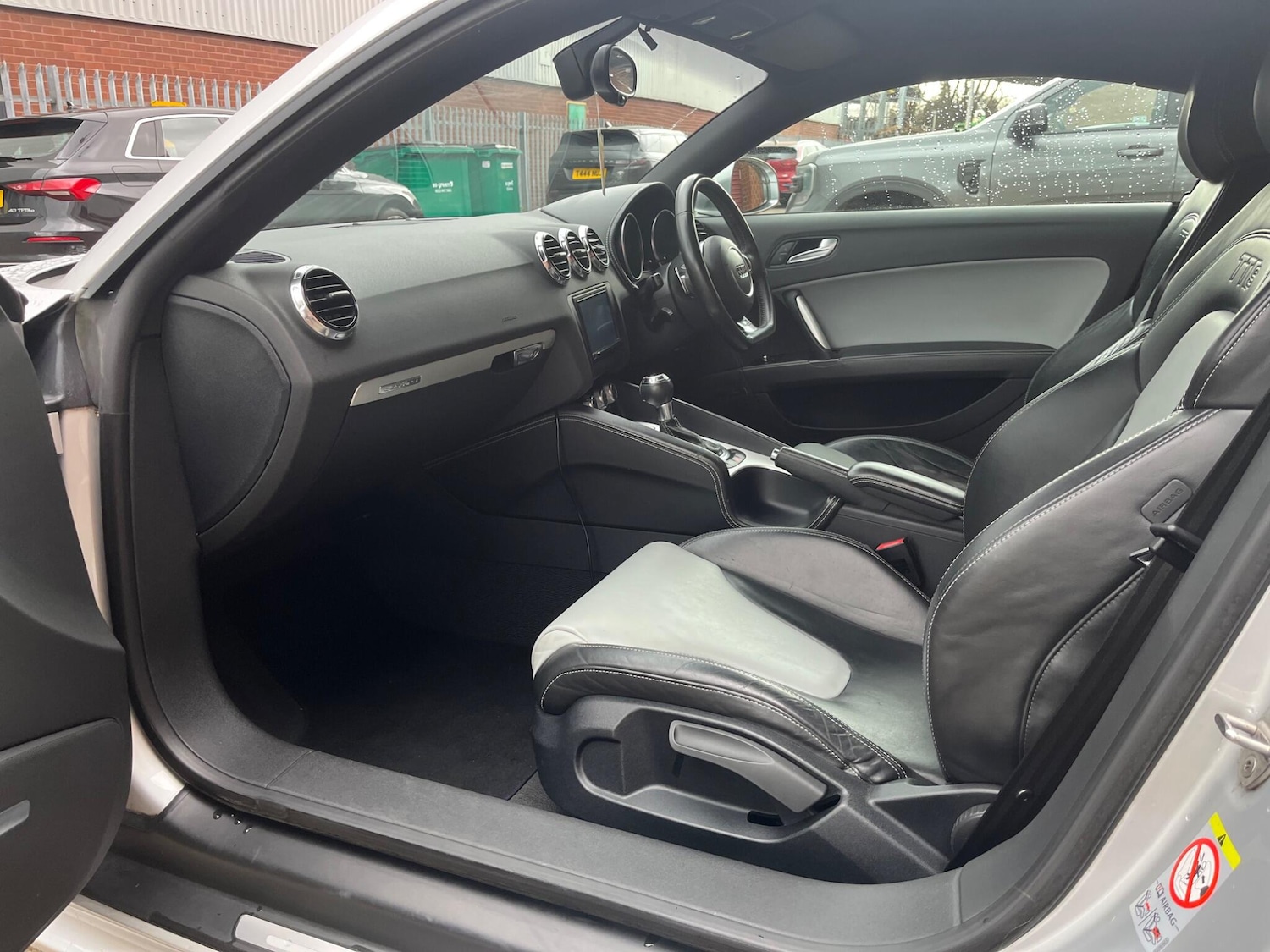 Used Audi TT 2011 for sale - 77305335: Photo 65