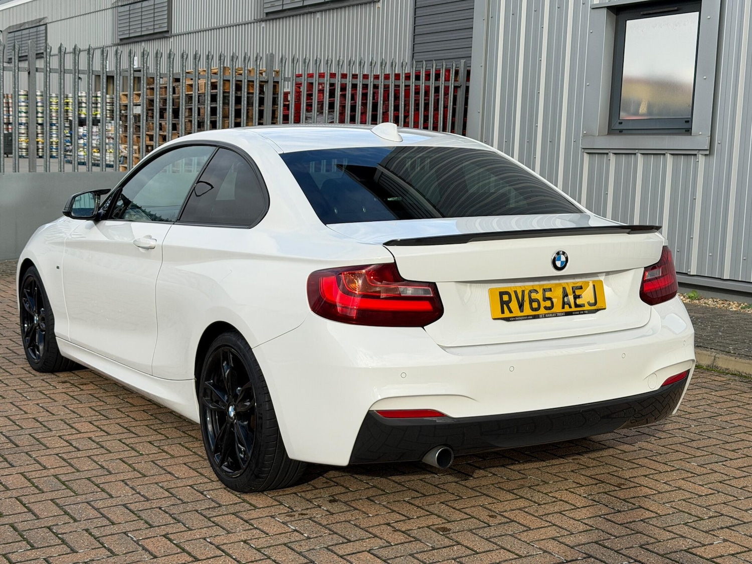 Used BMW 2 Series 2015 for sale - 76633051: Photo 4